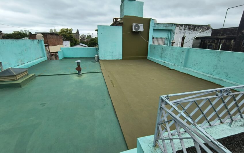 Venta en Block- Casa de 3 Amb. + depto. 2 amb.-Campo de Mayo al 6700-Martín Coronado.