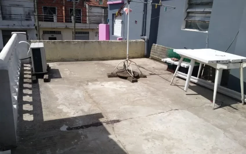 Venta – Casa y Dpto.- 2 Amb C/garage + Dpto – 25 De Mayo Al 4200- Billinghurst.
