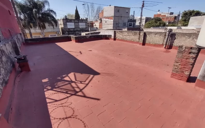 Venta- Casa- 3 Amb- Angel Pini Al 4600- Caseros