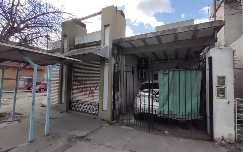 RESERVADO- Casa 3 Amb. + Local- Benito Perez Galdos Al 9700- Pablo Podesta.