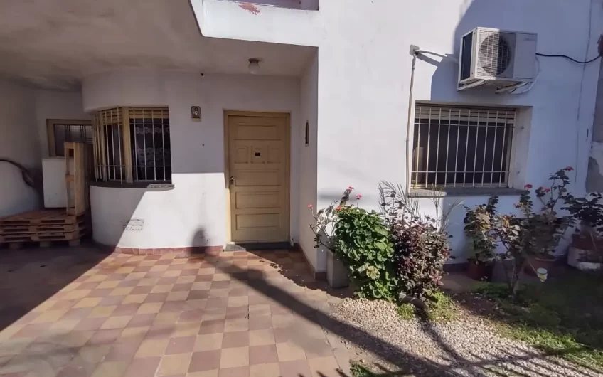 Venta- Casa- 3 Amb- Angel Pini Al 4600- Caseros