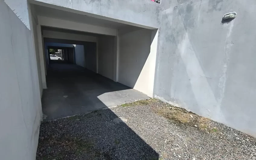 Venta- Cochera- San Lorenzo al 1100- Villa Bosch.