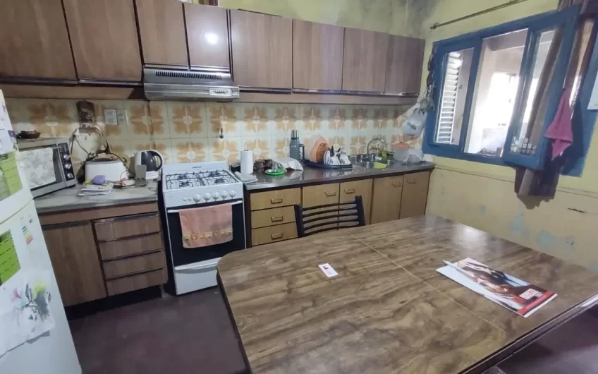 Venta- Casa- 3 Amb- Angel Pini Al 4600- Caseros