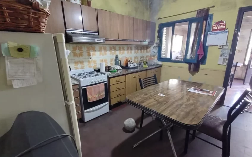Venta- Casa- 3 Amb- Angel Pini Al 4600- Caseros