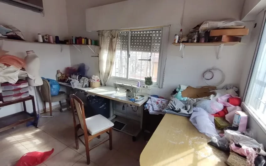 RESERVADO- Casa 3 Amb. + Local- Benito Perez Galdos Al 9700- Pablo Podesta.