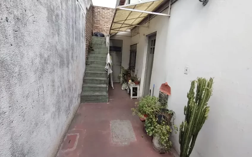 RESERVADO- Casa 3 Amb. + Local- Benito Perez Galdos Al 9700- Pablo Podesta.