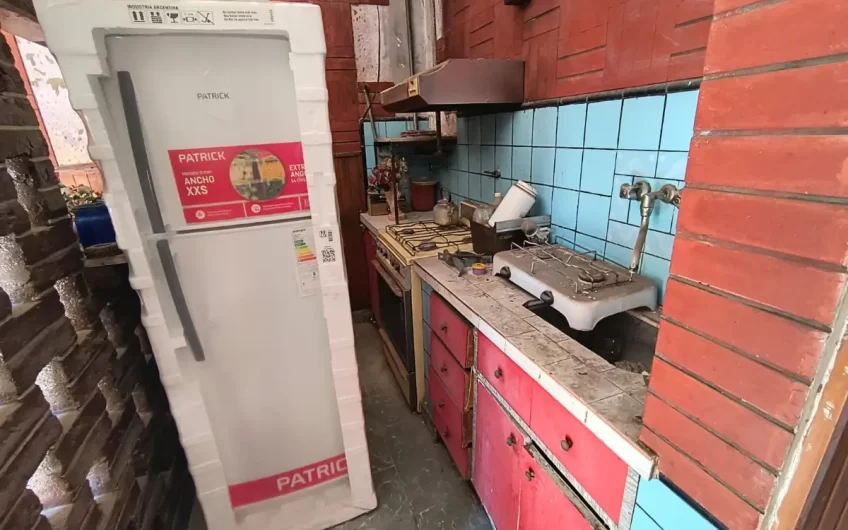 Venta- Casa 3 Amb. + 2 Dptos. 3 Amb- Echeverria al 7800- Villa Bosch.