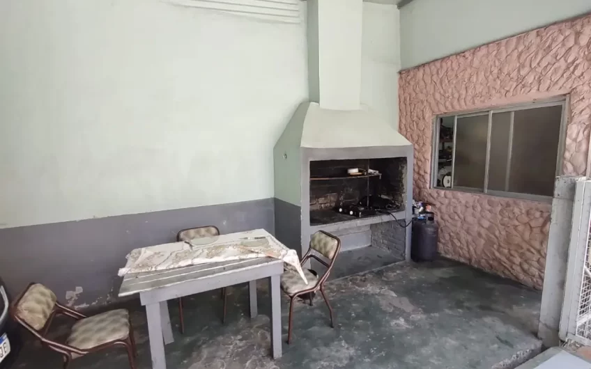 Venta En Block- Casa 3 Amb + Oficina + Monoambiente – Perón Al 10.300- P. Podesta