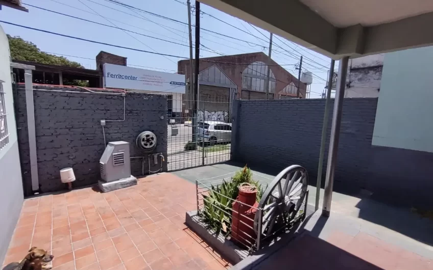 Venta En Block- Casa 3 Amb + Oficina + Monoambiente – Perón Al 10.300- P. Podesta