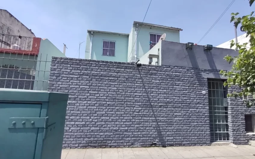 Venta En Block- Casa 3 Amb + Oficina + Monoambiente – Perón Al 10.300- P. Podesta
