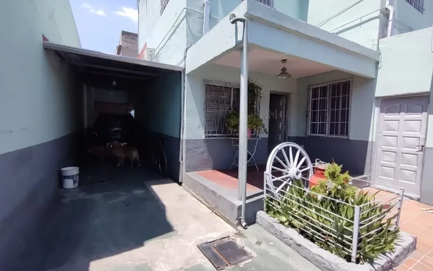 Venta En Block- Casa 3 Amb + Oficina + Monoambiente – Perón Al 10.300- P. Podesta
