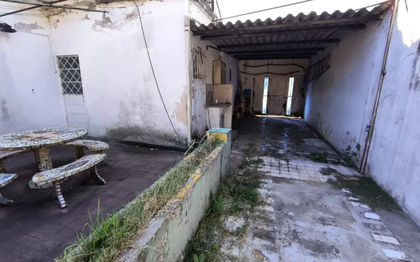 Venta- Casa 3 Amb. + 2 Dptos. 3 Amb- Echeverria al 7800- Villa Bosch.