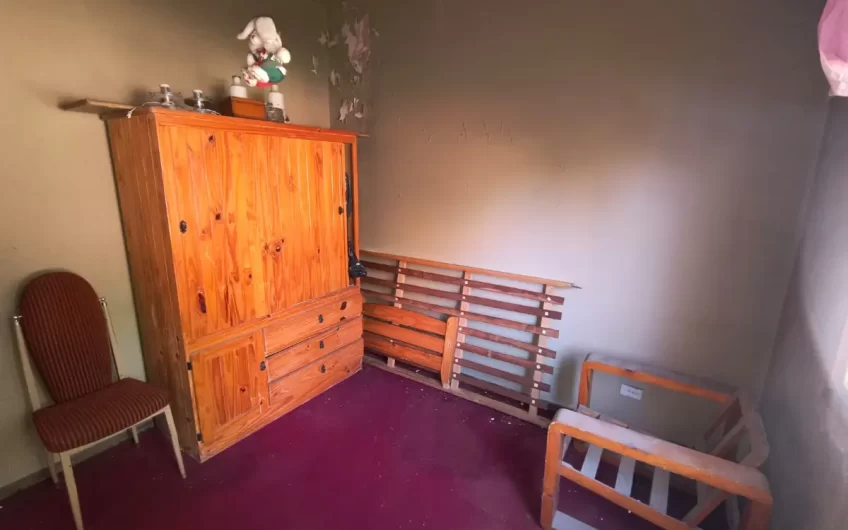 Venta- Casa 3 Amb. + 2 Dptos. 3 Amb- Echeverria al 7800- Villa Bosch.