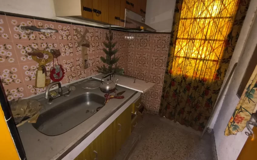 Venta- Casa 3 Amb. + 2 Dptos. 3 Amb- Echeverria al 7800- Villa Bosch.