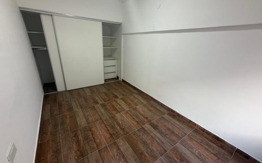 Alquiler – Depto 3 Amb Con Patio – San Lorenzo 5900 – Billinghurst